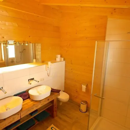 Cabin In Fuegen With Swimming Pool فغن